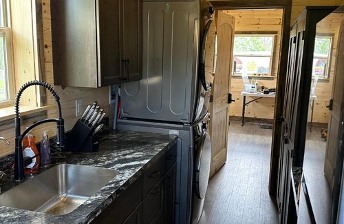 Babb Otro | Glacier Springs Vista Trailer