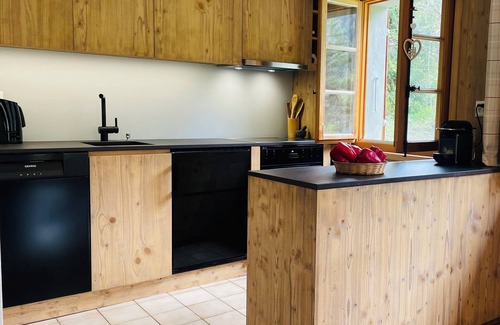 Ormont-Dessus Chalet De Esquí | Glacier Views, Sunny Chalet - Garden, Sleeps 6.