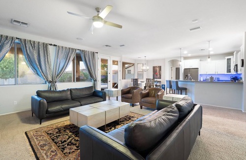 Rovey Farm Estates Casa | 4 bdrm, 5 beds: Heated pool located 2 miles to State Farm Stadium.
