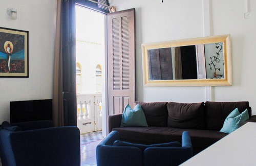 Ponce Centro Apartamento | Gladiolas 2202