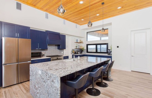 Concan Casa | Glam Luxury Home by Frio River! Infinity Pool Firepit Games Huge Hot Tub Views