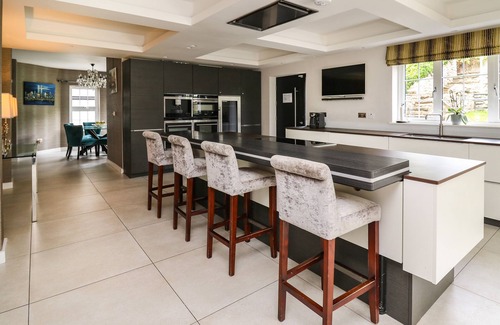 Wenvoe Casa | GLAMORGAN HOUSE, pet friendly, luxury holiday cottage in Cardiff
