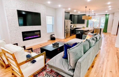 Cleveland Park Casa | Glamorous 3 BDR in East Nashville – Pet Friendly!