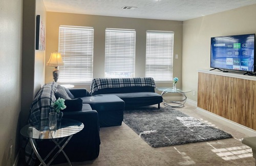 Missouri City Casa | Glamorous 3 Bedroom 2 Full Bath 18 Minutes From Med Center