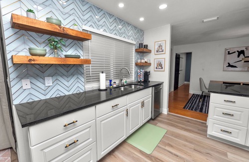 Lakeland Casa | Glamorous 3BR Retreat on an Acre!