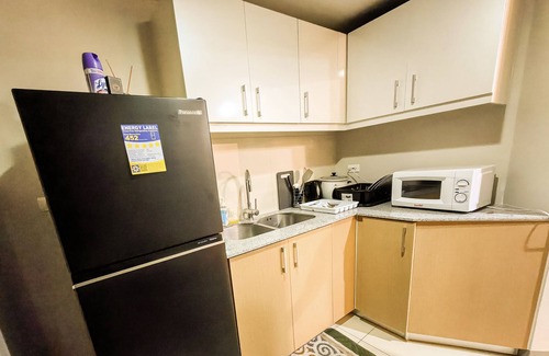 Pinagsama Condominio | Glamorous 3BR Suite with Bathtub in Uptown BGC
