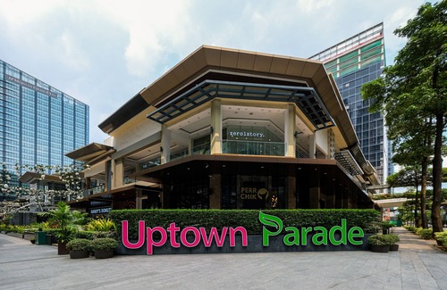 Pinagsama Condominio | Glamorous 3BR Suite with Bathtub in Uptown BGC