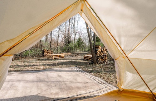 Kansas City Alquiler De RV | Glamorous Boho Style Glamping Suite at Watkins C Ranch