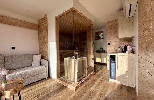Sencur Casa | Glamp Desiree with Sauna in Resort Potatoland