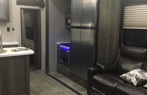 Fallbrook Casa | Glamper camper on site!