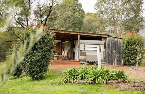 Strath Creek Casa | Glamper "Forbes" The Village Green