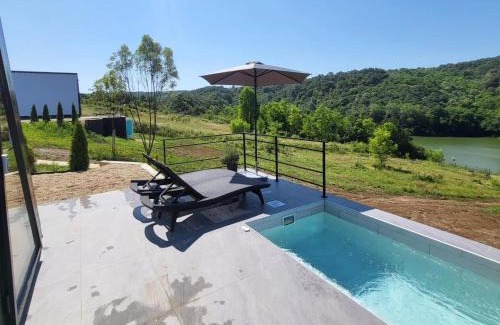 Belgrade Otro | Glamping A frame lake Heated pool