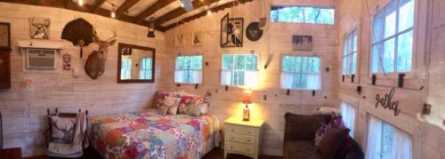 Dunlap Otro | Glamping at Deer Camp