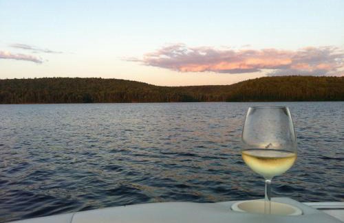 Saint-Michel-des-Saints Casa | Glamping chalet on campsite Boat Lac Naviguable