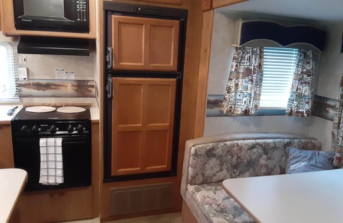 Sparta Casa | Glamping @ Calfkiller Campground
