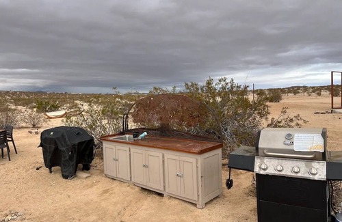 Twentynine Palms Alquiler De RV | Glamping in a Geodesic Dome
