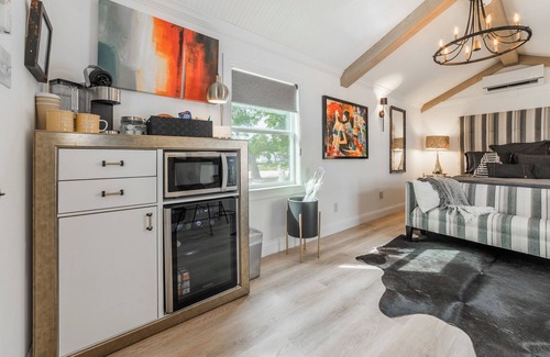Spicewood Cabina | Glamping in Spicewood TX Hill Country~ Cabin 1 The Madison at Green Acres