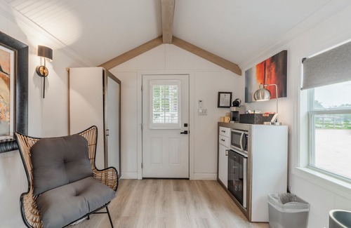 Spicewood Cabina | Glamping in Spicewood TX Hill Country~ Cabin 1 The Madison at Green Acres