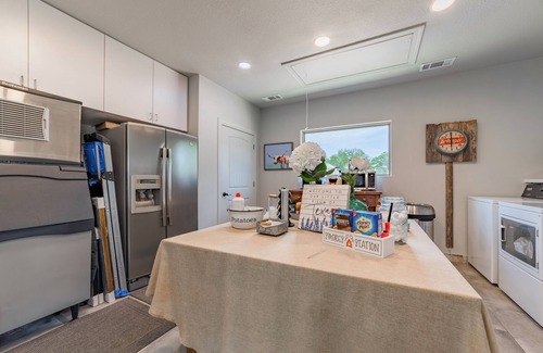 Spicewood Cabina | Glamping in Spicewood TX Hill Country~ Cabin 4 The Gus at Green Acres