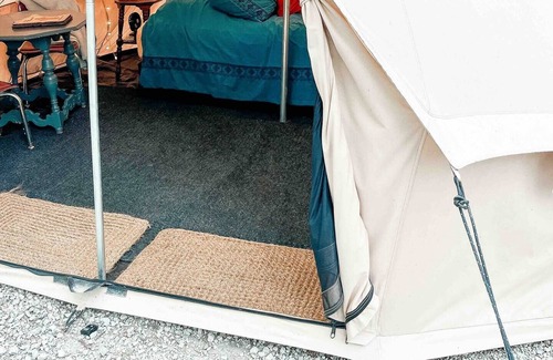 Mantorville Casa | Glamping in the Minnesota Woods