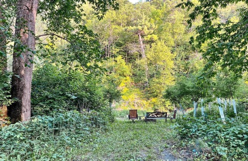 Mantorville Casa | Glamping in the Minnesota Woods