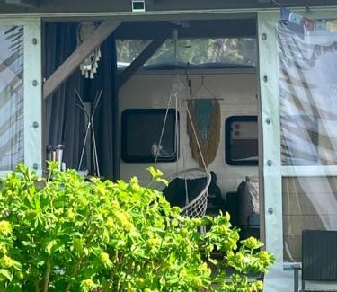 Chrastany Otro | Glamping Karavan u Konopiště