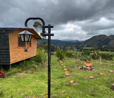 Iza Otro | Glamping Los Hayuelos