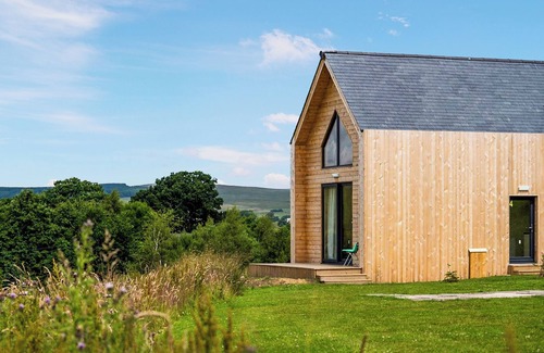Tarset Cabaña | Glamping made easy near Kielder: eco design, family fun, and endless stars.