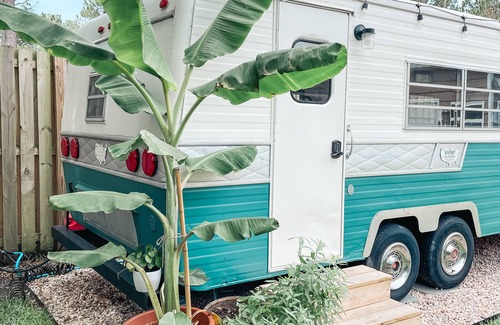 Murraysville Casa | Glamping near the Beach - Book the Holiday Homestead Today!