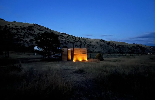 Villa Grove Alquiler De RV | Experience the great outdoors glamping at Camp Red Moon