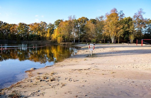 Jever Alquiler De RV | Glamping tent for 4P with terrace by the lake