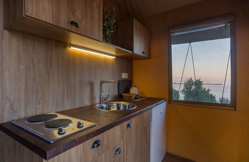 Veli Losinj Casa | Glamping Tents and Mobile Homes Trasorka - Campsite