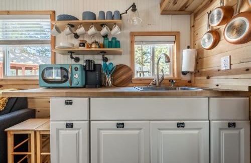 Woodland Park Apartamento | Glamping Under the Stars Firepit, BBQ & Views