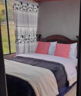 Tota Otro | Glamping y Cabañas el Encanto-Girasoles
