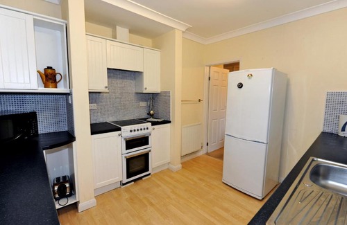 Saundersfoot Casa | Glan Heulog - Near to Beach, Pet Friendly