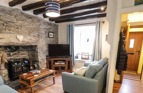 Talsarnau Cabaña | GLAN Y WERN COTTAGE, pet friendly, with a garden in Talsarnau