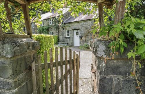 Llanbedr Casa | Glandwr Cottage