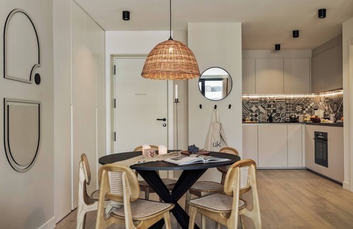 La Nova Esquerra de l'Eixample Apartamento | Glano - 3 bedrooms w/ balcony in Eixample Esquerra