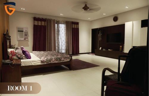 Model Town Casa | Glanz Homz Opulent 3BR on 1st floor