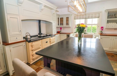 Killarney Cabaña | GLASMOR COUNTRY HOUSE, pet friendly in Firies, County Kerry