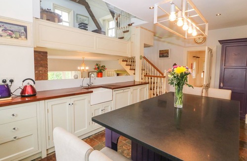 Killarney Cabaña | GLASMOR COUNTRY HOUSE, pet friendly in Firies, County Kerry