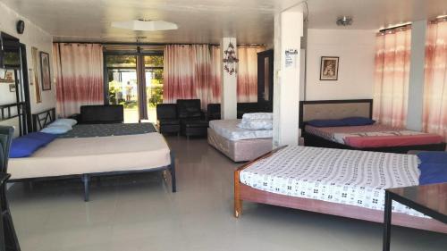San Fernando Casa | Glass Palace House Rental