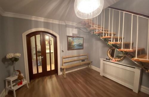 Killarney Casa | Gleanntan House - Beautiful Family Town House