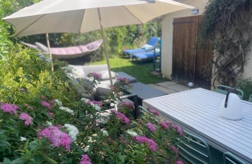 Gleize Casa | Gleizé cottage