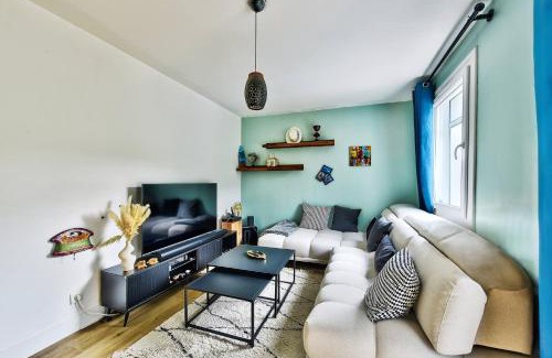 Gleize Casa | Gleizé cottage