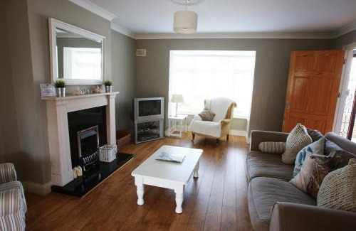 Dunmore East Casa | Glen Ard Holiday Home No 1 by Trident Holiday Homes