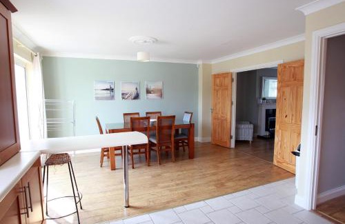 Dunmore East Casa | Glen Ard Holiday Home No 1 by Trident Holiday Homes