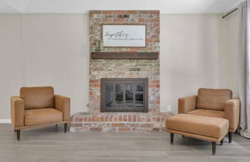Grogan's Mill Casa | Glen Loch Dr