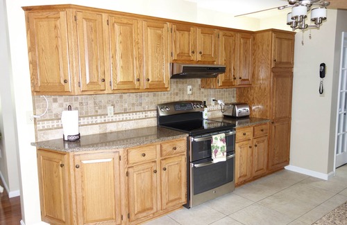 Narvon Casa | Glen Oaks Colonial Home