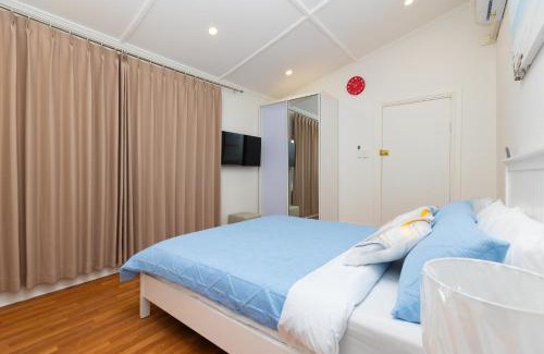 Glenelg North Casa | Glenelg Modern Studio, QBed,Wifi